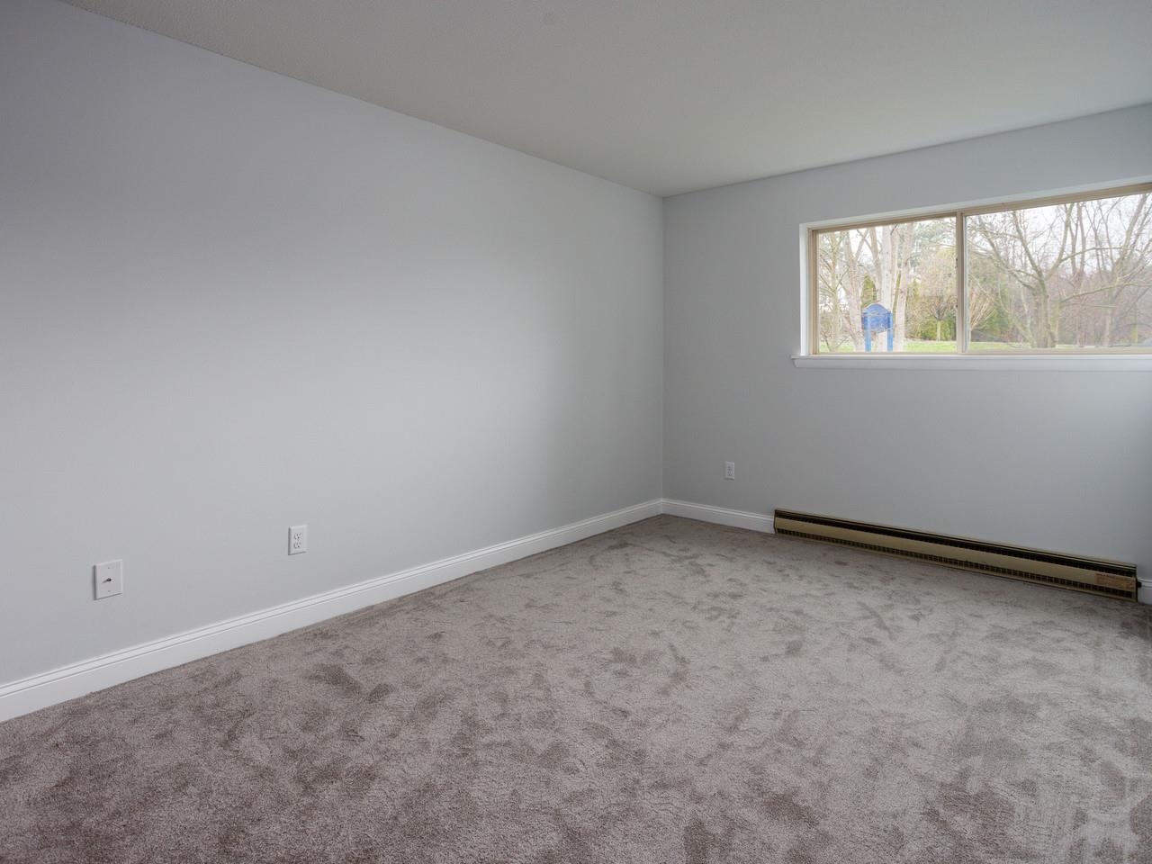 92 Quarry Hill Road, Unit 11 South Burlington, VT 05403 - Photo 14 of 23