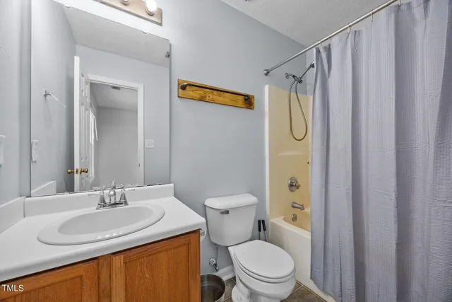 $1,700 | 450 Main Street, Lillington, NC 27546