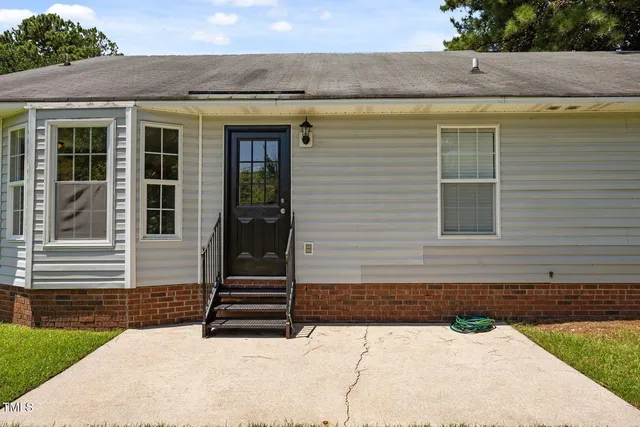 $1,700 | 450 Main Street, Lillington, NC 27546