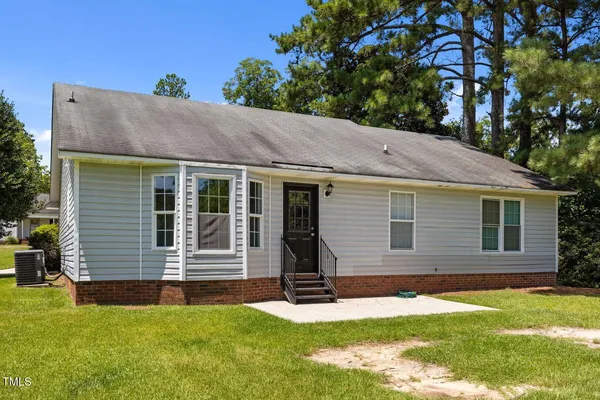 $1,700 | 450 Main Street, Lillington, NC 27546