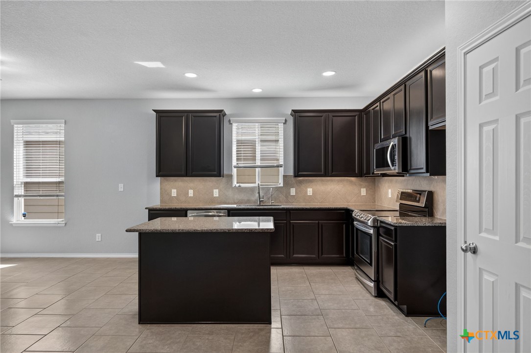451 Rustic Willow Schertz, TX 78154 - Photo 11 of 31