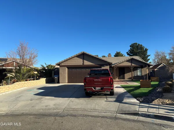 $569,900 | 37610 Ruby Lane, Palmdale, CA 93552