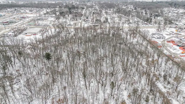 $1,099,000 | 10121 McKinley Highway, Osceola, IN 46561