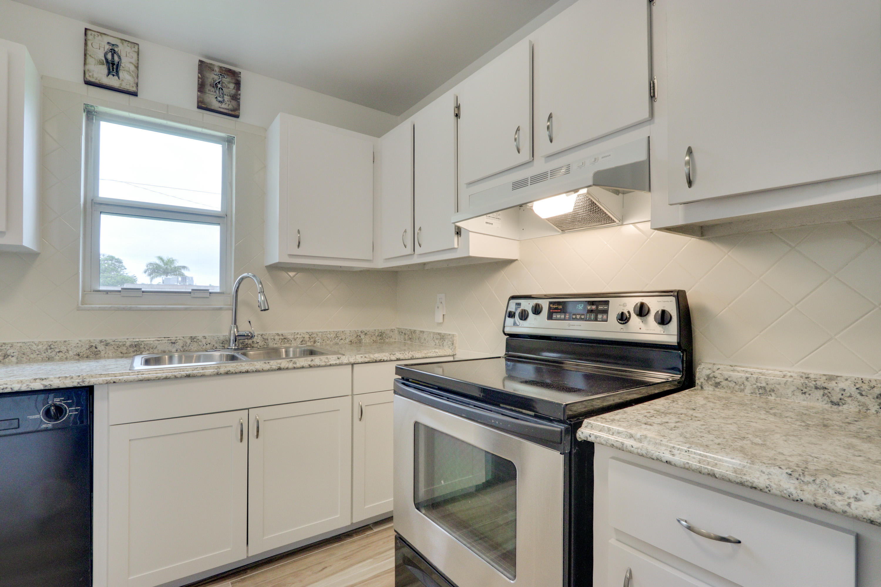 500 Davis Road, Unit 26 Palm Springs, FL 33461 - Photo 13 of 40 Untitled-13