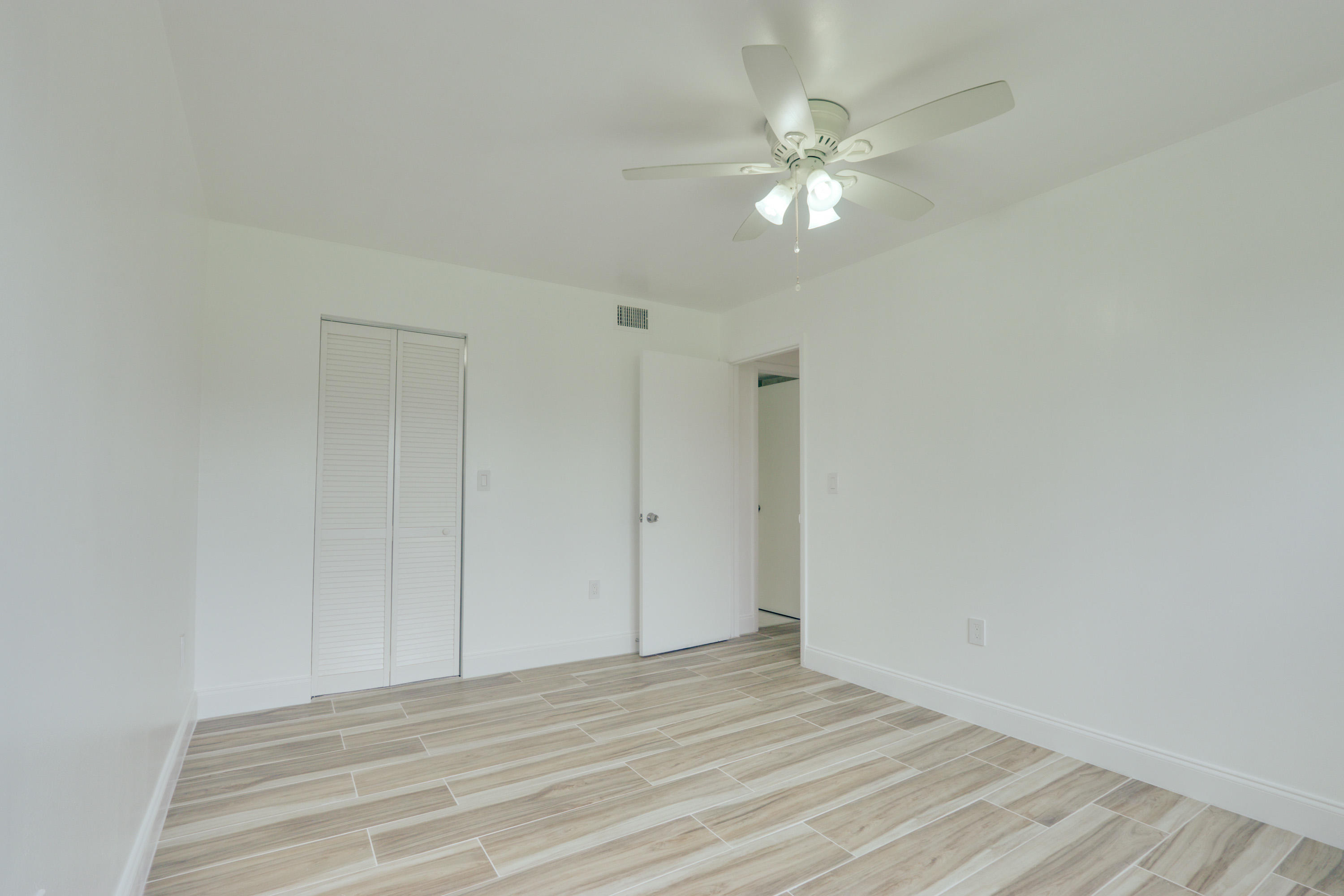 500 Davis Road, Unit 26 Palm Springs, FL 33461 - Photo 18 of 40 Untitled-18