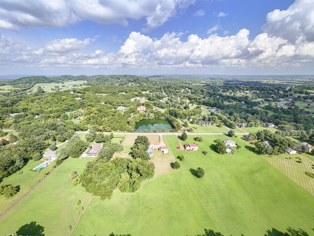 1376 Hunter Road Franklin, TN 37064 - Photo 61 of 70