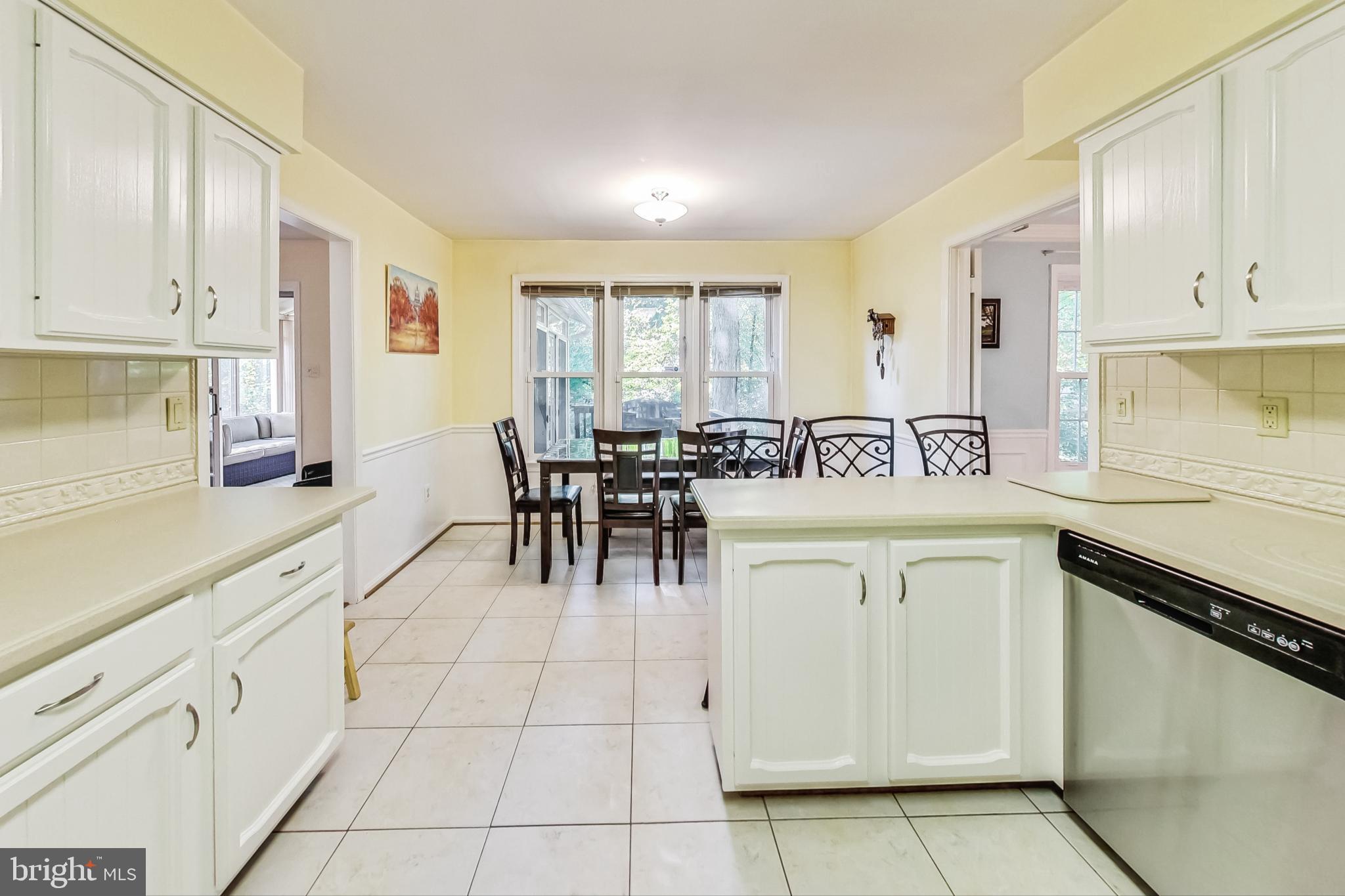 9729 Maury Road Fairfax, VA 22032 - Photo 16 of 67 Kitchen