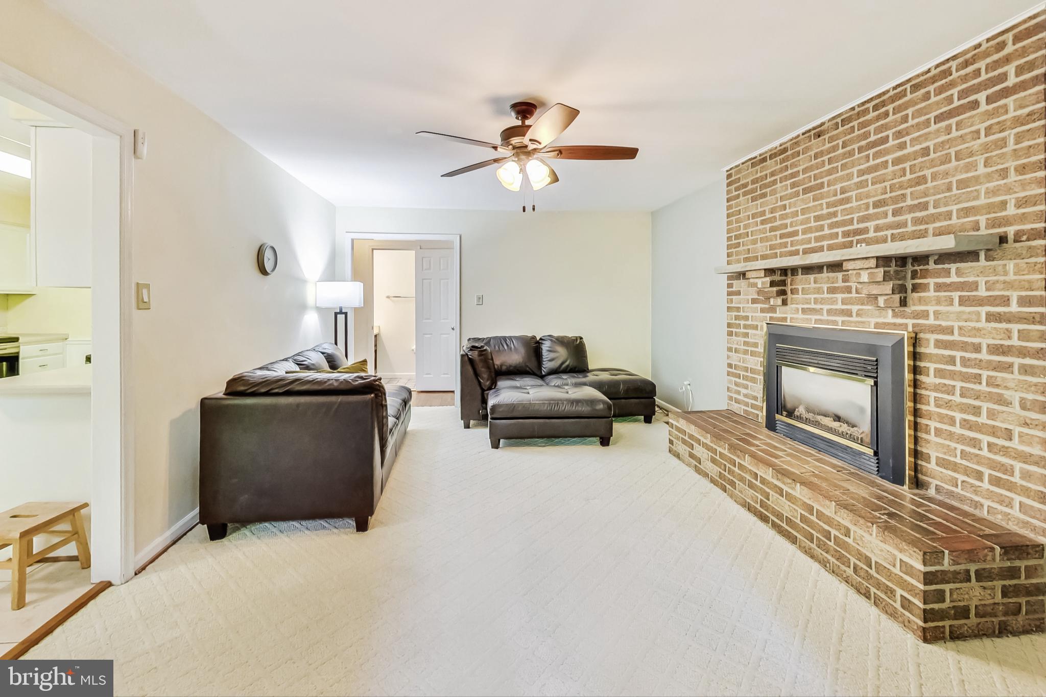 9729 Maury Road Fairfax, VA 22032 - Photo 19 of 67 Family Room