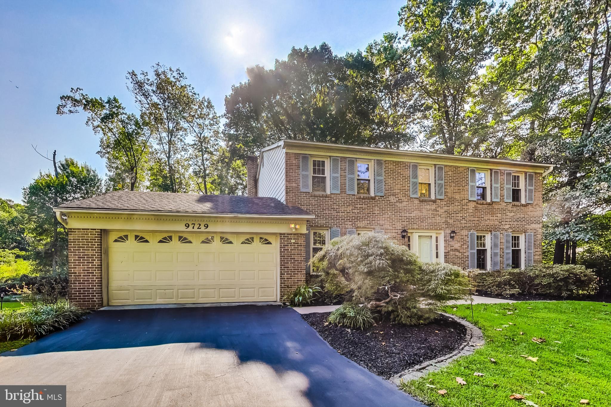 Brick front, 2 car garage