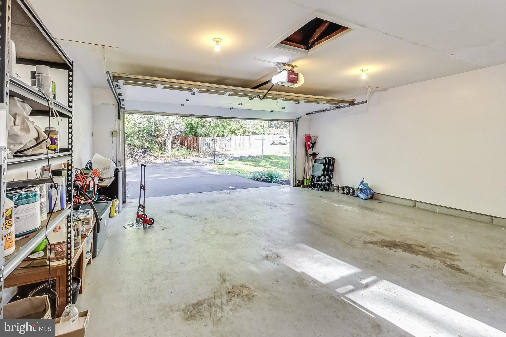 9729 Maury Road Fairfax, VA 22032 - Photo 27 of 67 Garage