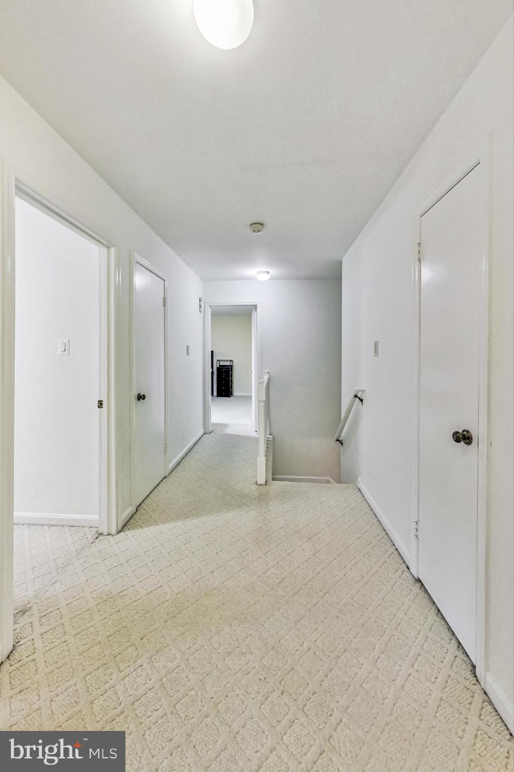 9729 Maury Road Fairfax, VA 22032 - Photo 29 of 67 Upstairs hallway