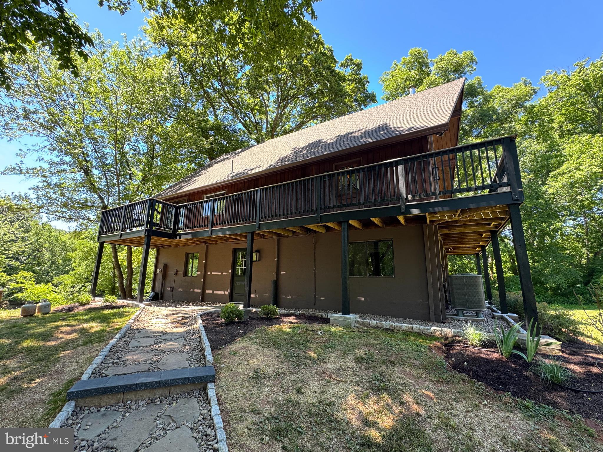 19955 Youngs Cliff Road Sterling, VA 20165 - Photo 3 of 59