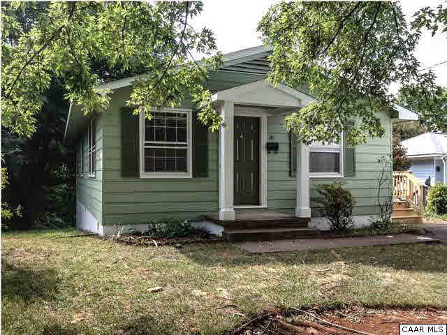 830 Ridge Street Charlottesville, VA 22902 - Photo 1 of 12 a front view of a house with garden