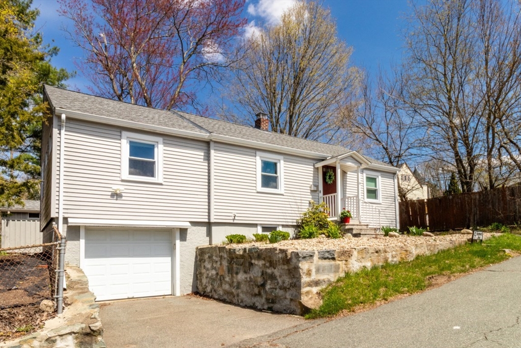 9 Sunset Avenue Holbrook, MA 02343 - Photo 2 of 40