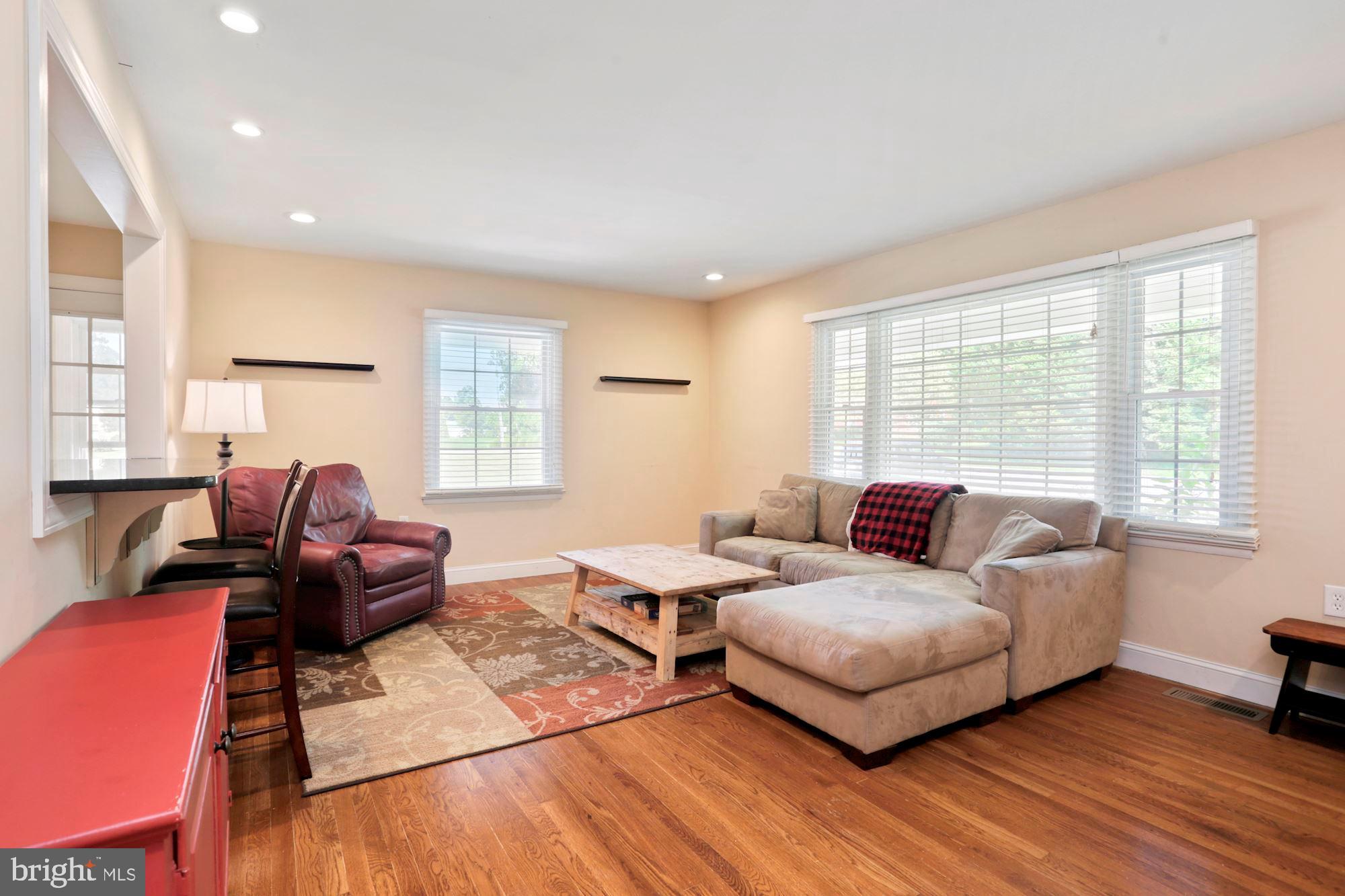Living Room | Hardwood Floors