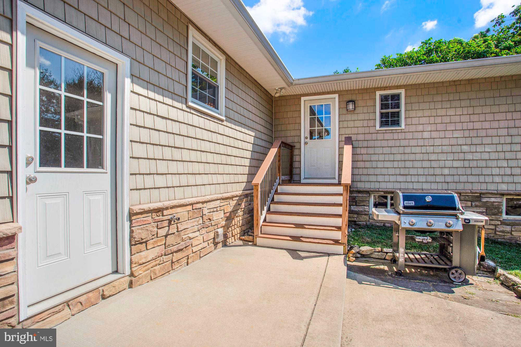4541 Lower Beckleysville Road Hampstead, MD 21074 - Photo 26 of 37 Patio