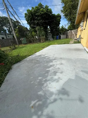 $2,500 | 6101 Northwest 18th Street, Margate, FL 33063