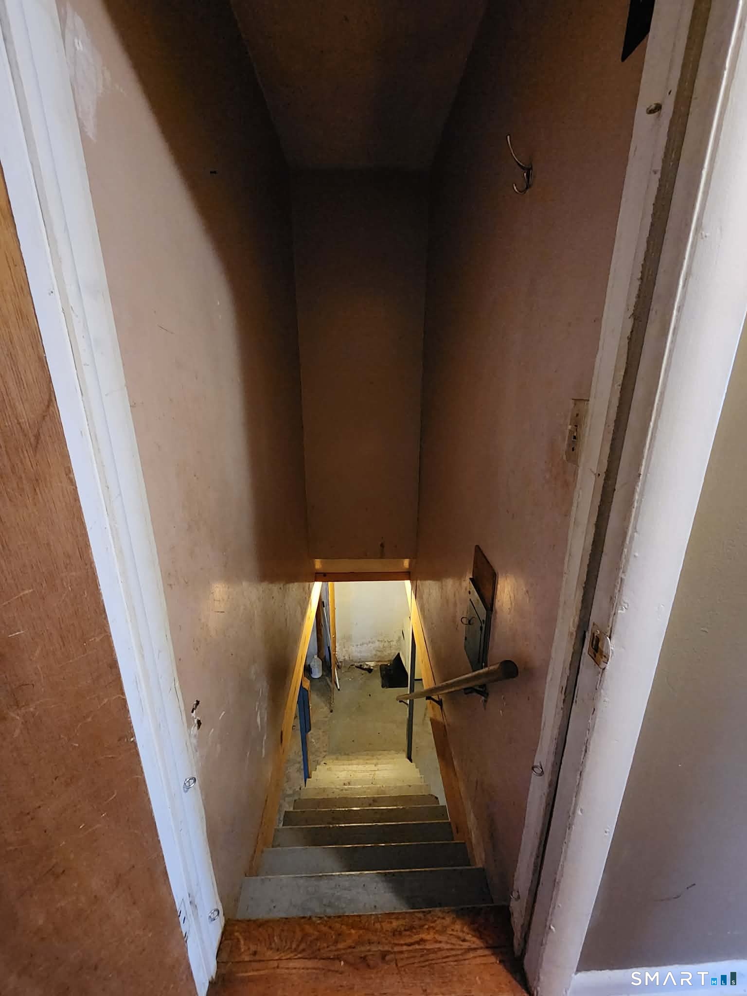 948 Old Colony Road Meriden, CT 06451 - Photo 17 of 21