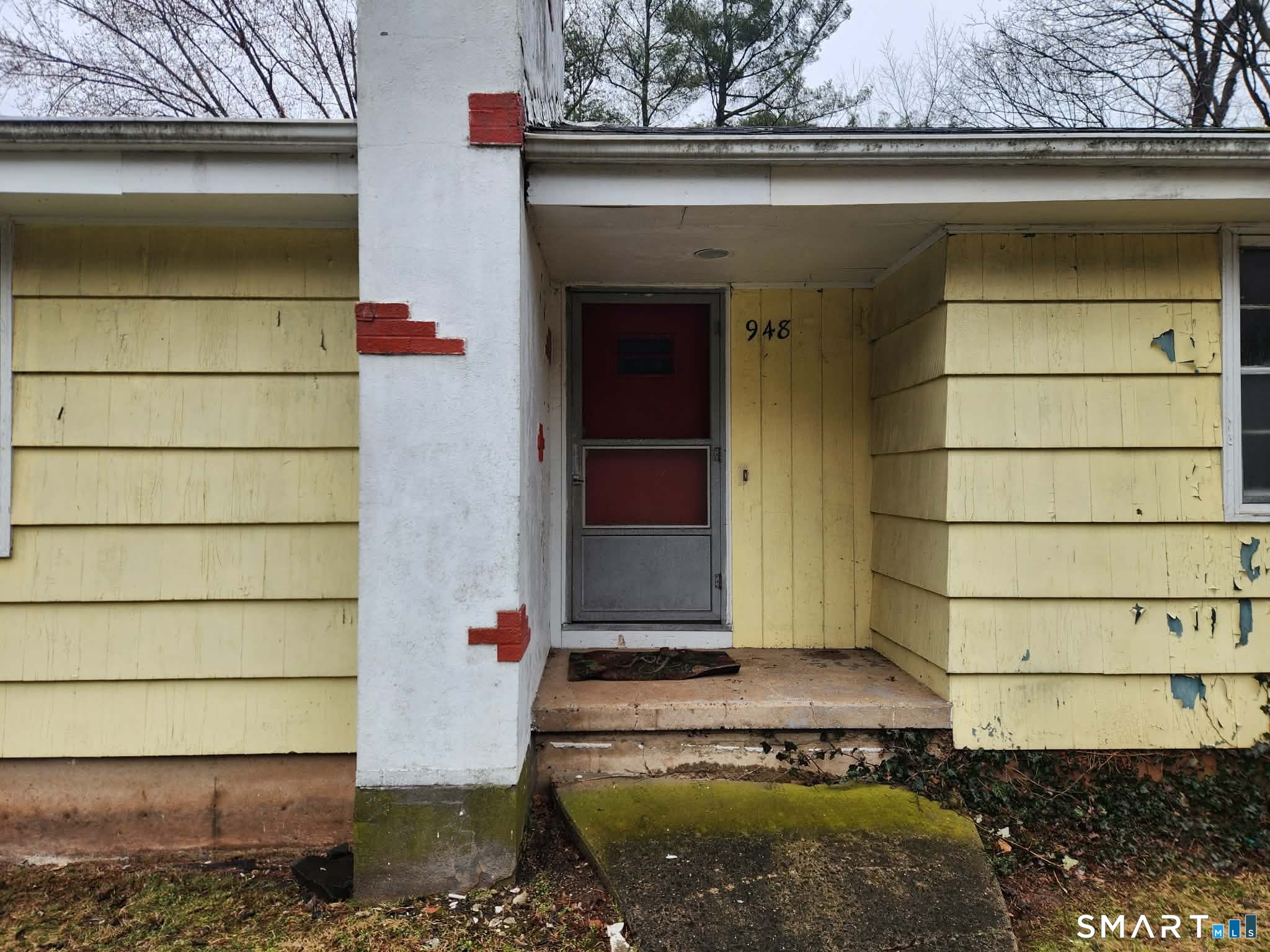 948 Old Colony Road Meriden, CT 06451 - Photo 2 of 21