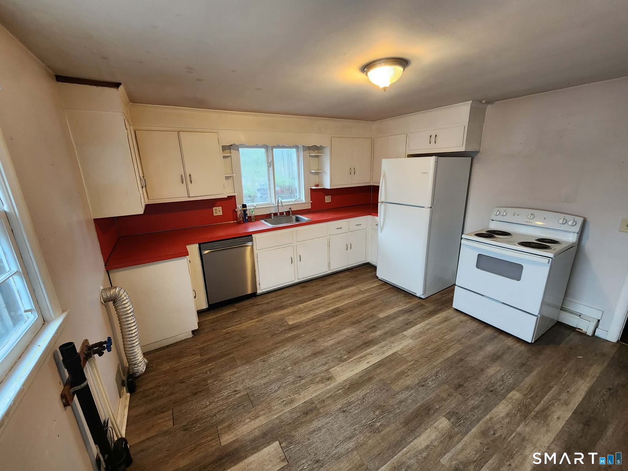 948 Old Colony Road Meriden, CT 06451 - Photo 4 of 21