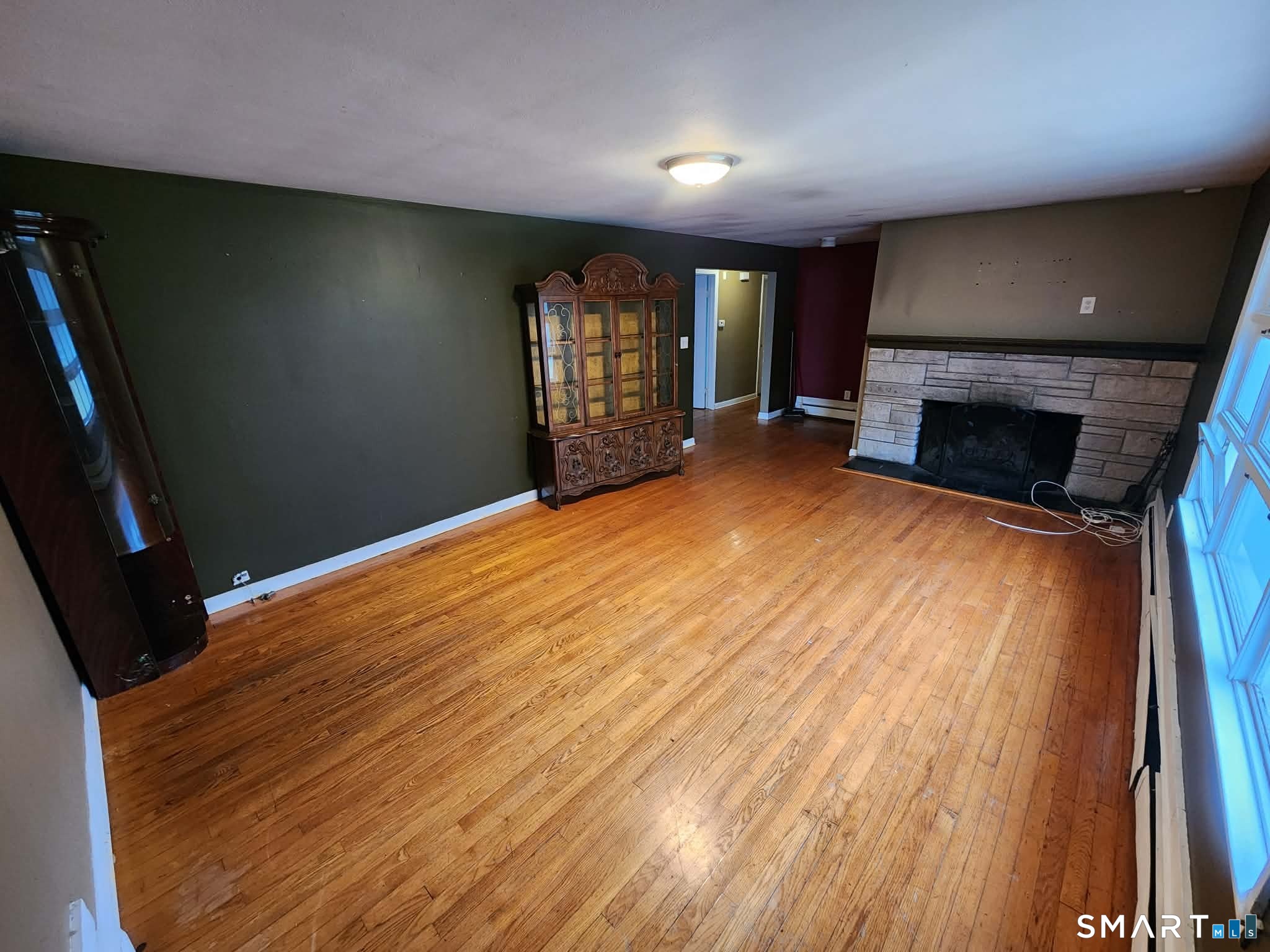 948 Old Colony Road Meriden, CT 06451 - Photo 8 of 21