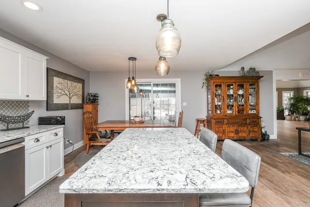 $395,000 | 410 West Cook Street, Manteno, IL 60950