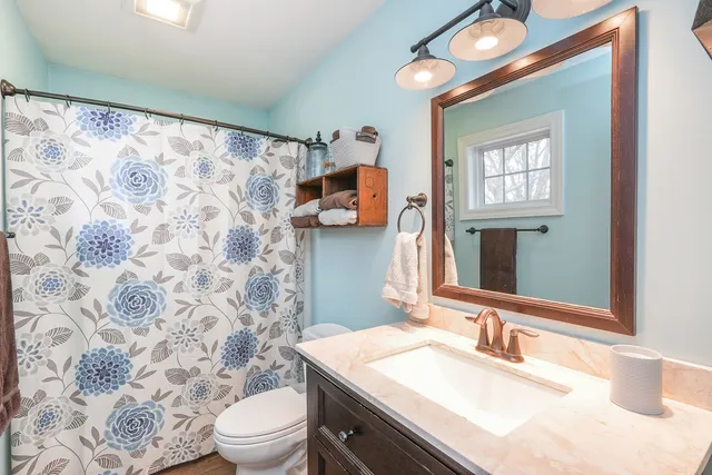 $395,000 | 410 West Cook Street, Manteno, IL 60950