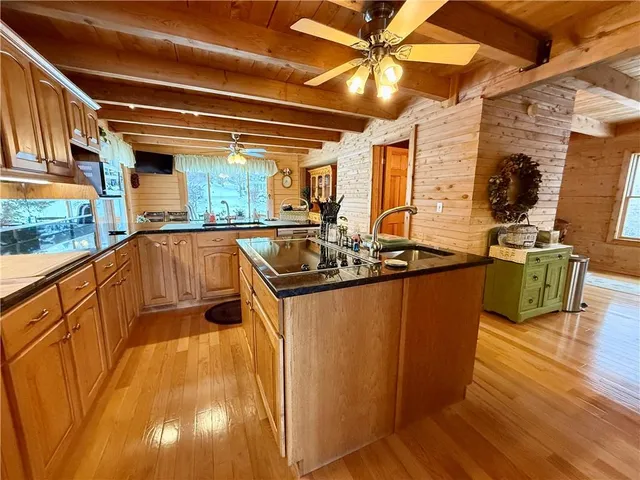 $1,199,900 | 728 Latonka Drive, Mercer, PA 16137