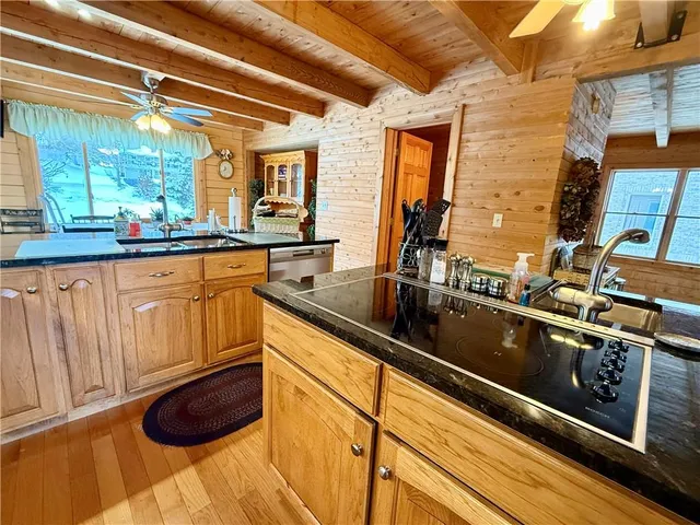 $1,199,900 | 728 Latonka Drive, Mercer, PA 16137