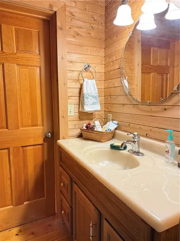 $1,199,900 | 728 Latonka Drive, Mercer, PA 16137