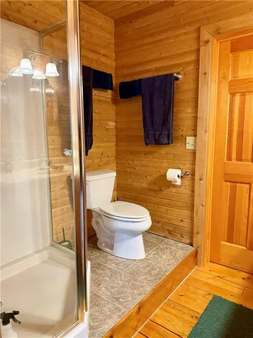 $999,999 | 728 Latonka Drive, Mercer, PA 16137