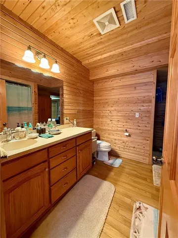 $1,199,900 | 728 Latonka Drive, Mercer, PA 16137