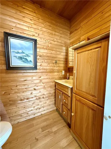 $1,199,900 | 728 Latonka Drive, Mercer, PA 16137