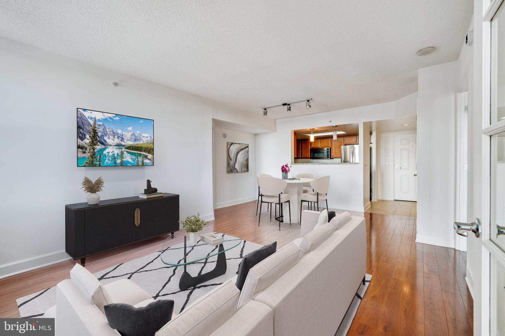 11800 Sunset Hills Road, Unit 702 Reston, VA 20190 - Photo 2 of 22 Such a wonderful space