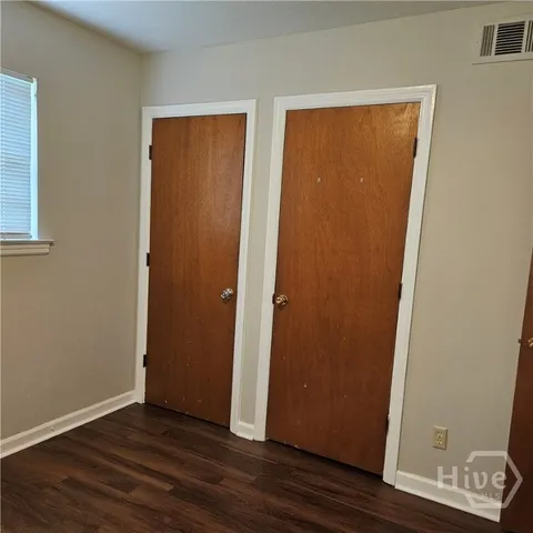 $1,300 | 4407 Caroline Drive, Unit B, Savannah, GA 31404