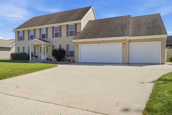 $475,000 | 1413 Lee Avenue, West Bend, WI 53090
