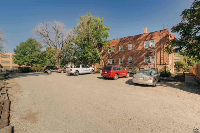 $640,000 | 400 Southwest Topeka Boulevard, Topeka, KS 66603