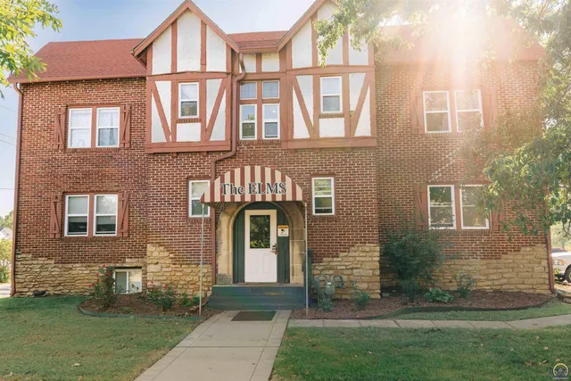 $640,000 | 400 Southwest Topeka Boulevard, Topeka, KS 66603