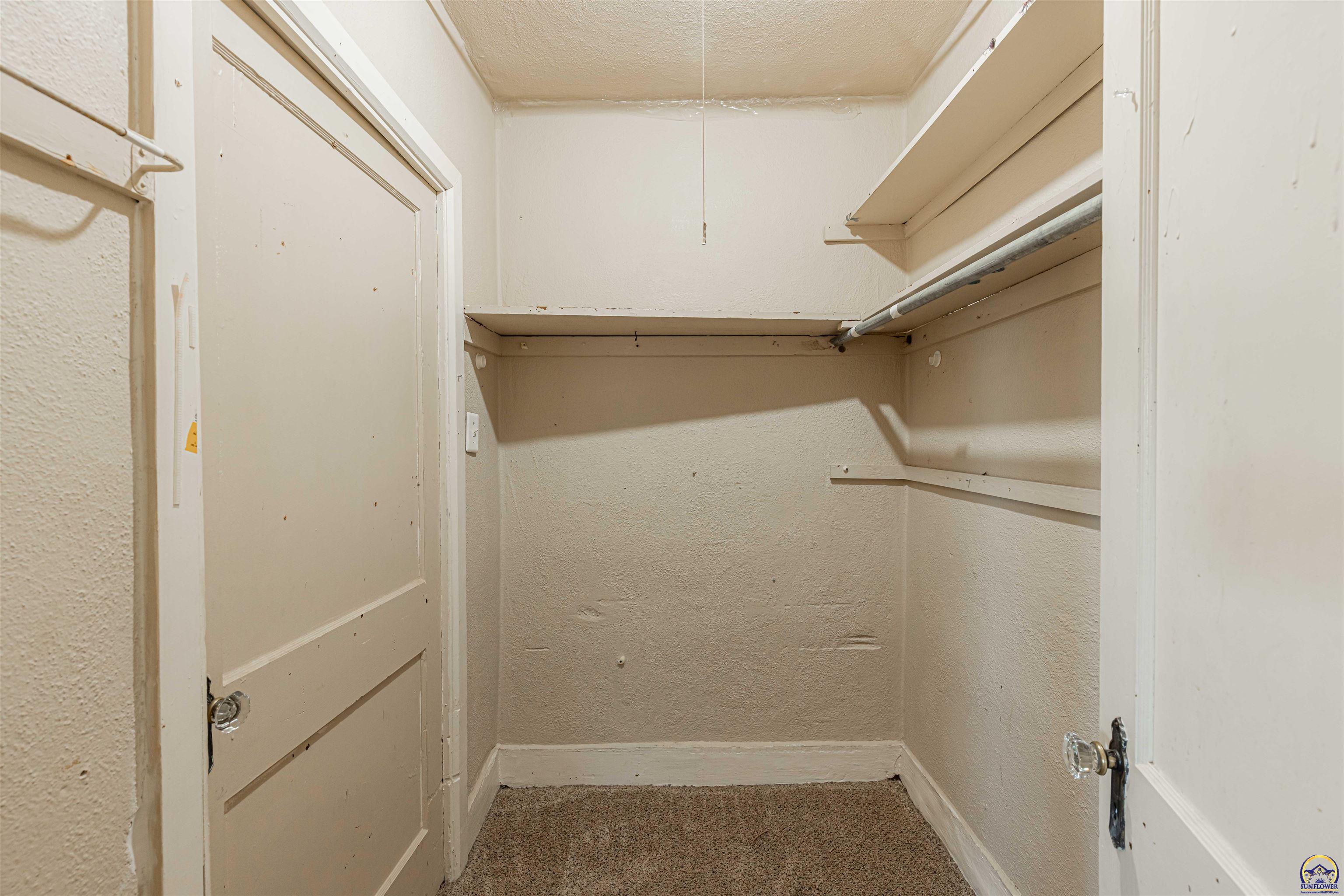 400 Southwest Topeka Boulevard Topeka, KS 66603 - Photo 34 of 58