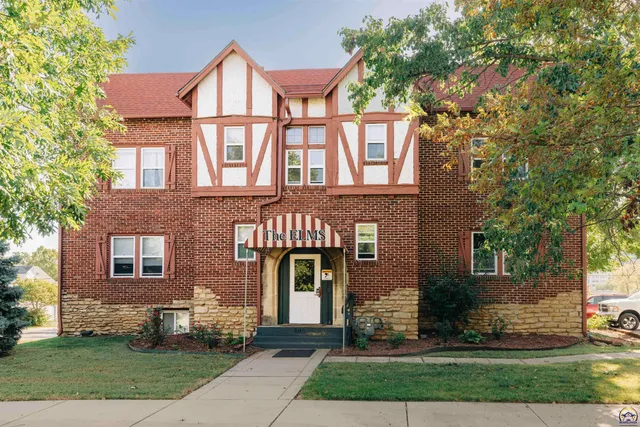 $640,000 | 400 Southwest Topeka Boulevard, Topeka, KS 66603