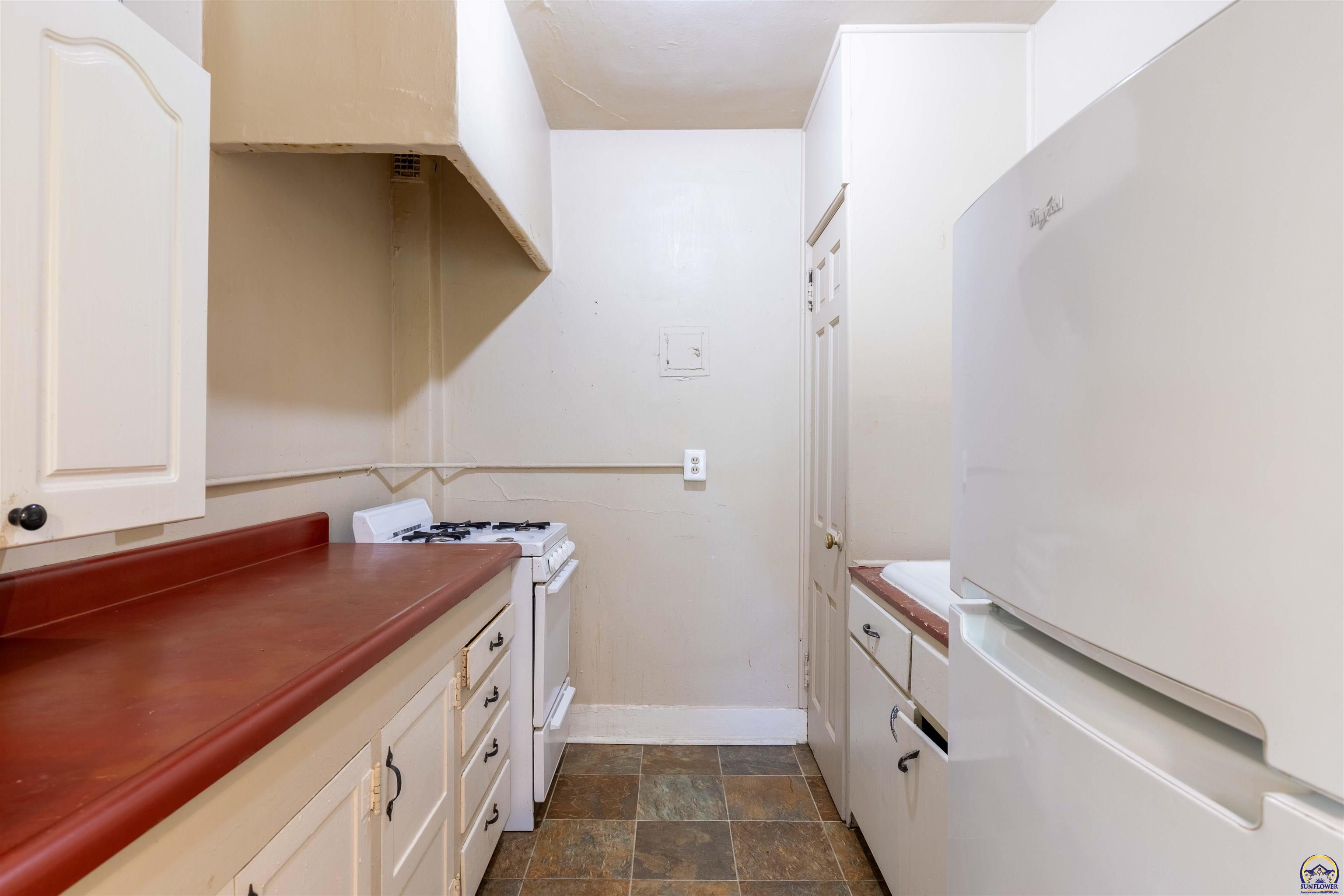 400 Southwest Topeka Boulevard Topeka, KS 66603 - Photo 49 of 58