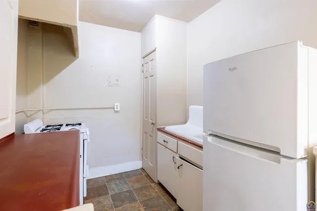 $640,000 | 400 Southwest Topeka Boulevard, Topeka, KS 66603