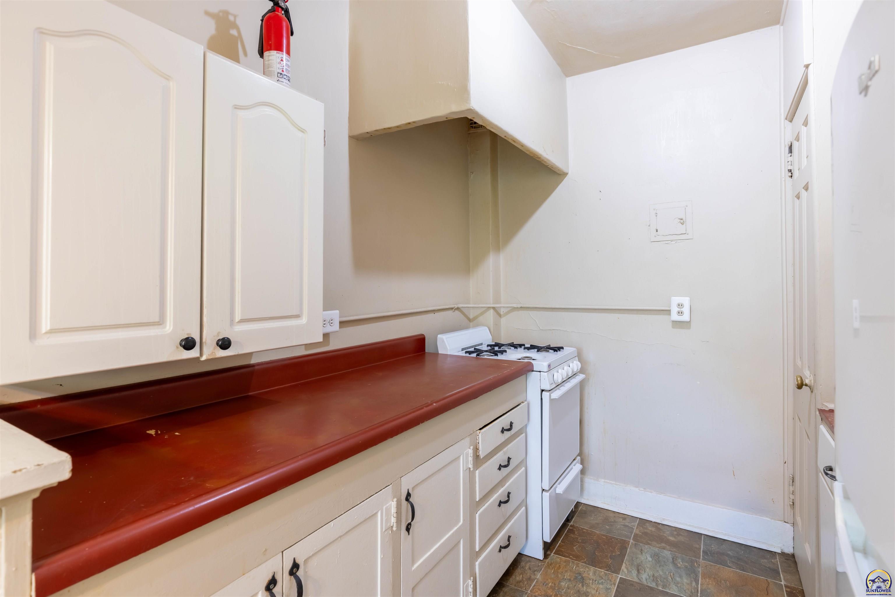 400 Southwest Topeka Boulevard Topeka, KS 66603 - Photo 51 of 58