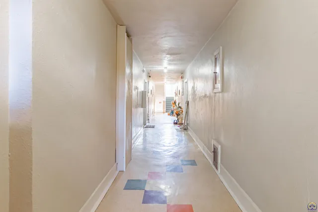 $640,000 | 400 Southwest Topeka Boulevard, Topeka, KS 66603