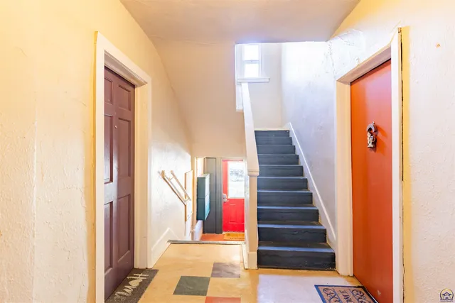 $640,000 | 400 Southwest Topeka Boulevard, Topeka, KS 66603