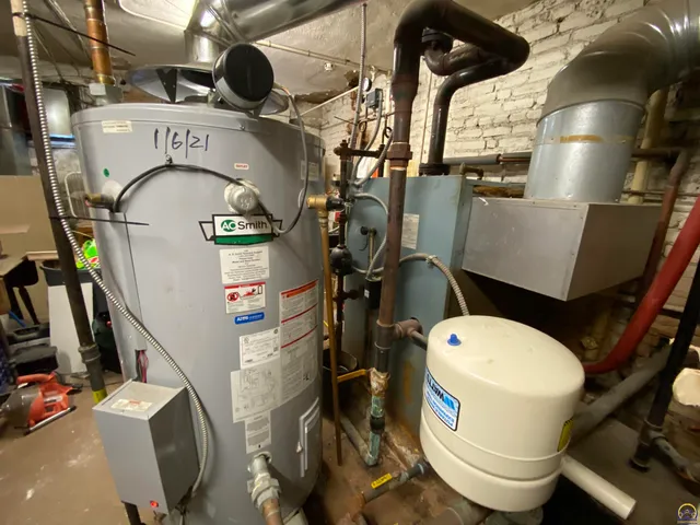 $640,000 | 400 Southwest Topeka Boulevard, Topeka, KS 66603