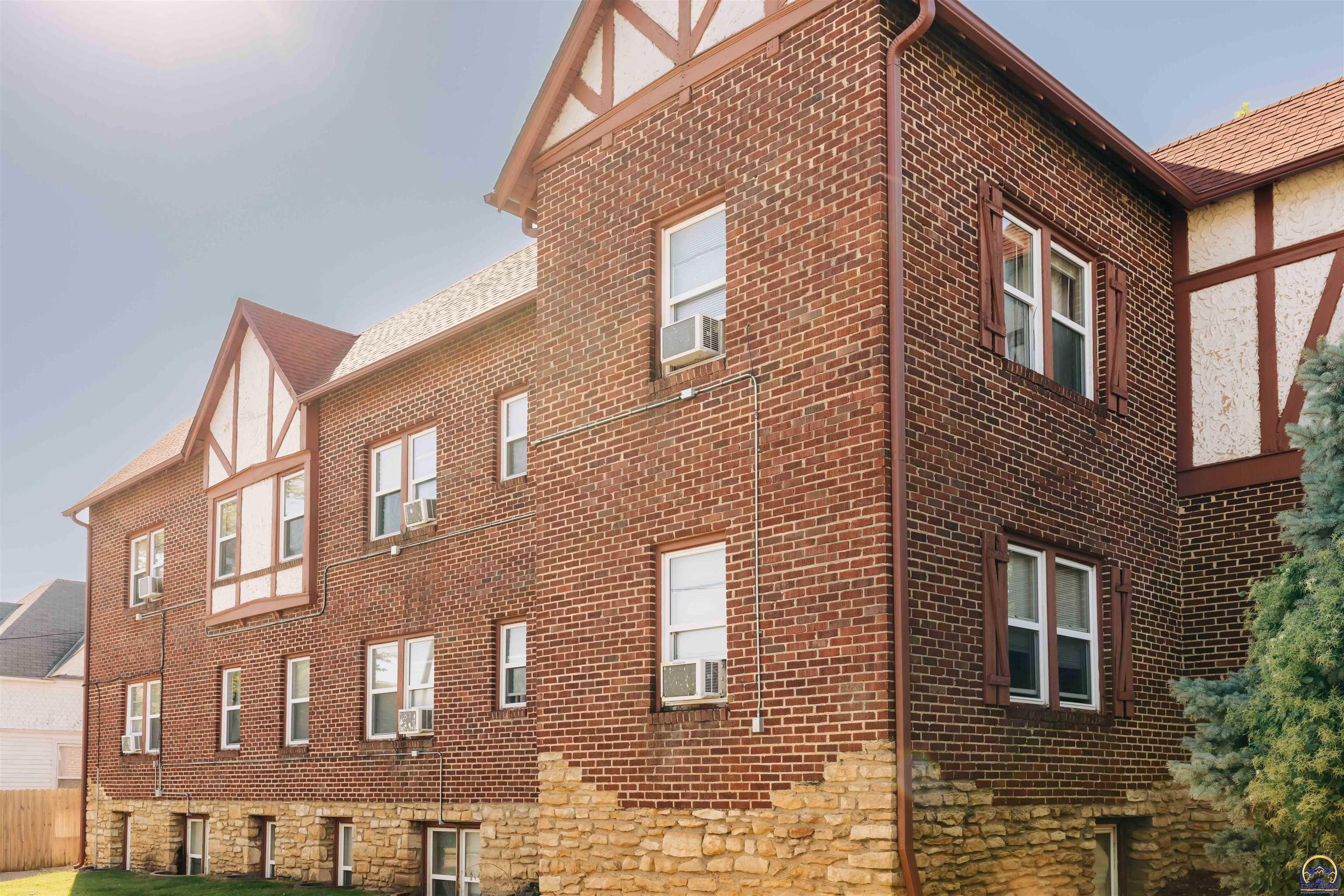 400 Southwest Topeka Boulevard Topeka, KS 66603 - Photo 7 of 58