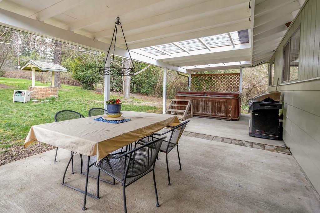 8587 Wagner Creek Road Talent, OR 97540 - Photo 2 of 35 Front patio
