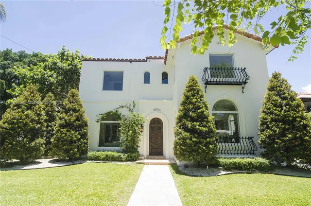 $40,000 | 5800 La Gorce Drive, Miami Beach, FL 33140