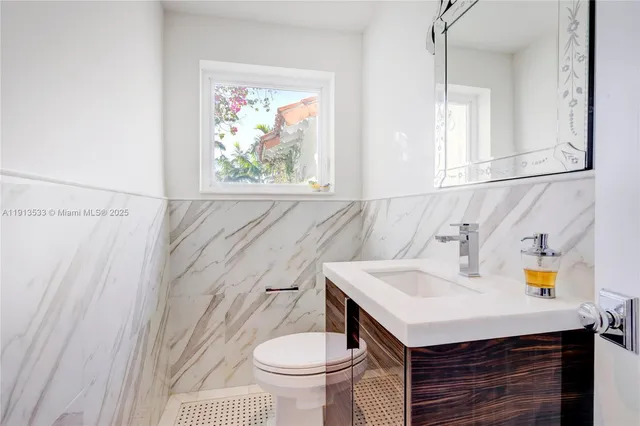 $40,000 | 5800 La Gorce Drive, Miami Beach, FL 33140